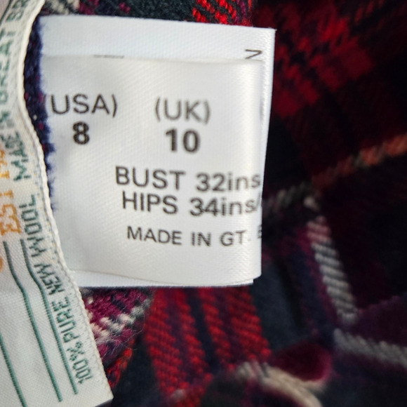 90s Vintage Navy Red Tartan Archie Brown Scottish Tartan Wool Kilt Skirt Size 8 - Picture 5 of 8